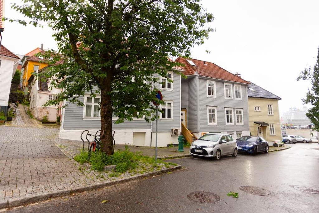 New! Modern Apartment In Historic Area Of Bergen! Екстер'єр фото